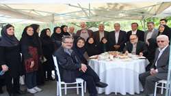حضور پررنگ دانشکده داروسازی در مراسم دیدار نوروزی خانواده بزرگ دانشگاه علوم پزشکی تهران