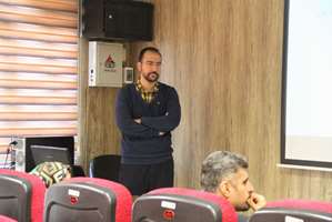 دکتر محزونی: تحول در سیاست‌های FDA، بازتاب تغییر رویکرد جهانی در نظارت دارویی