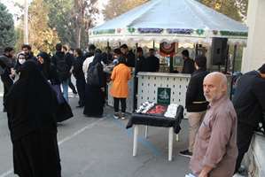 لحظه‌هایی به رنگ سوگ فاطمی در دانشکده داروسازی دانشگاه علوم پزشکی تهران