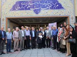 پس از ۵۵ سال؛ بازگشت دانش‌آموختگان ورودی ۵۰ به خاطرات ماندگار دانشکده داروسازی تهران