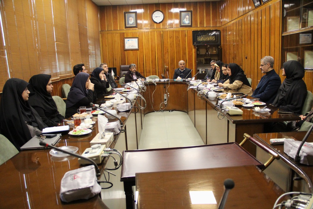 آینده‌محوری در جذب دانشجویان بین‌المللی؛ تأکید بر پیوند آموزش داروسازی با صنعت کشورهای هدف