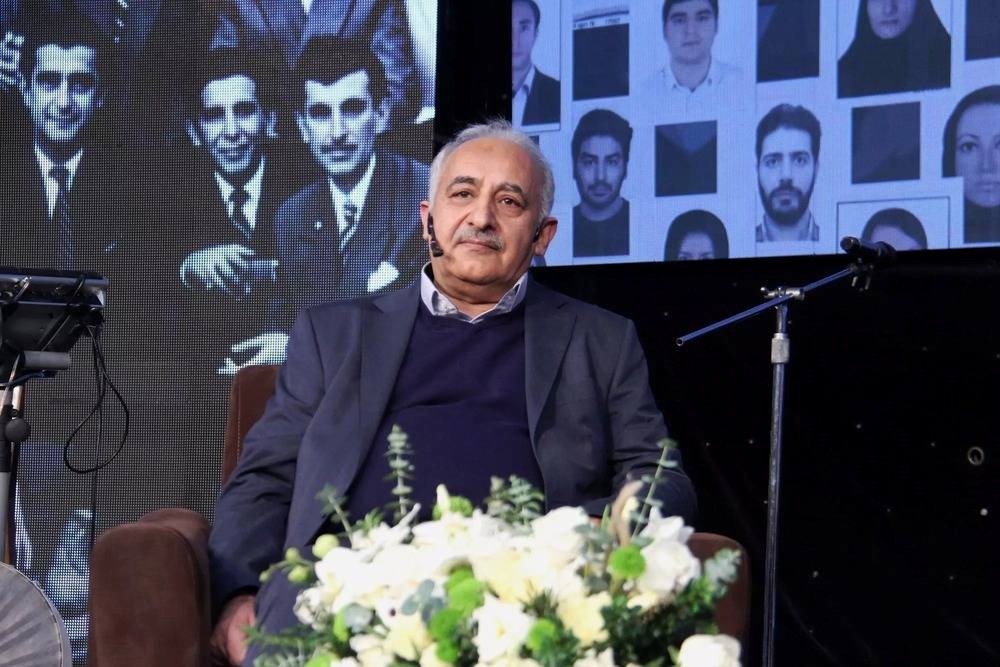 پیام تبریک رئیس دانشکده داروسازی دانشگاه علوم پزشکی تهران مناسبت روز معلم و گرامیداشت مقام استاد