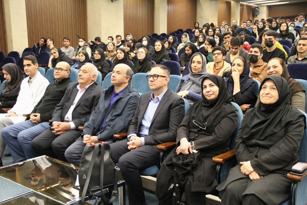 آیین استقبال از نودانشجویان داروسازی؛ تجدید عهد دانشگاه با پرورش نسل خلاق و متعهد سلامت