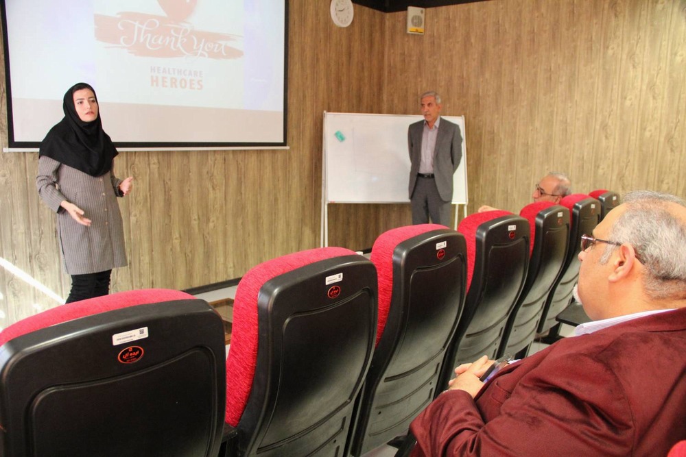 دکتر مهتاب پیوستگان: میکروسفرهای PLGA، گامی مؤثر در کنترل آزادسازی ناگهانی داروهای پپتیدی